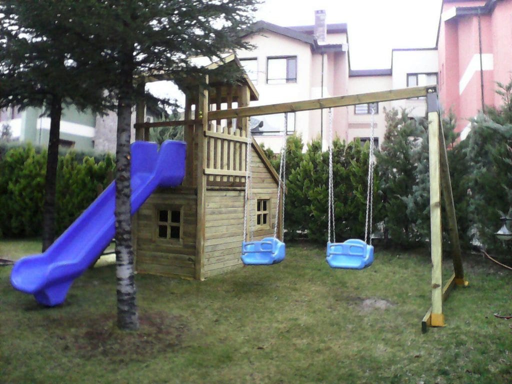 Ahşap oyun parkı