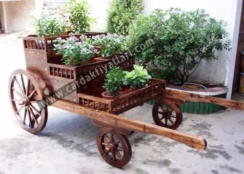 Ahşap saksı